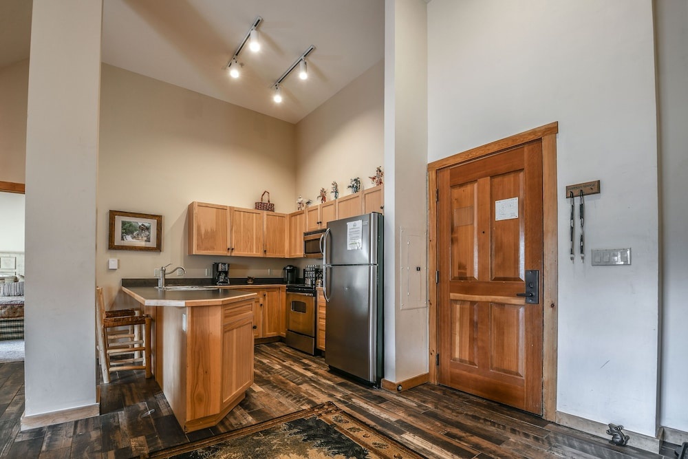 Buffalo Lodge 8421 by SummitCove Vacation Lodging