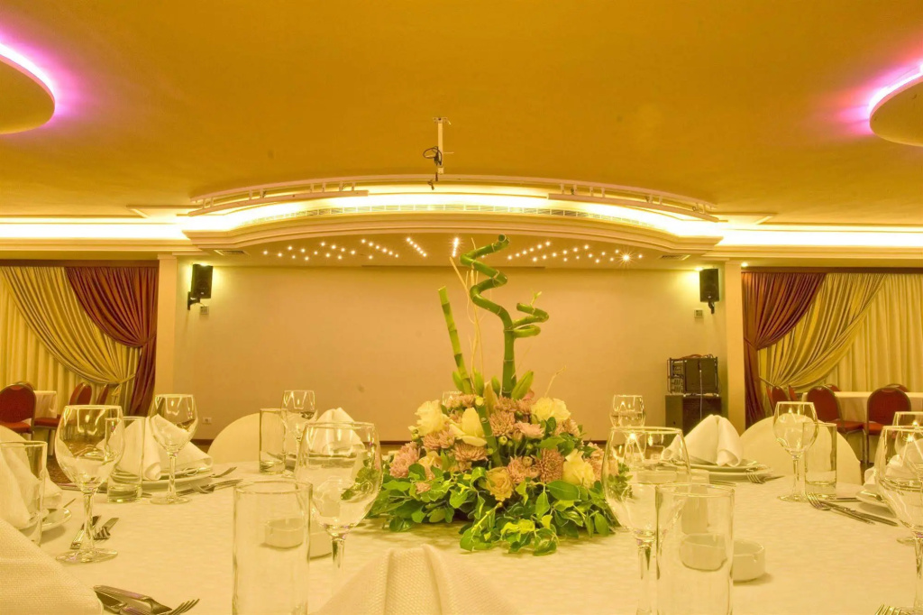 Madisson Hotel