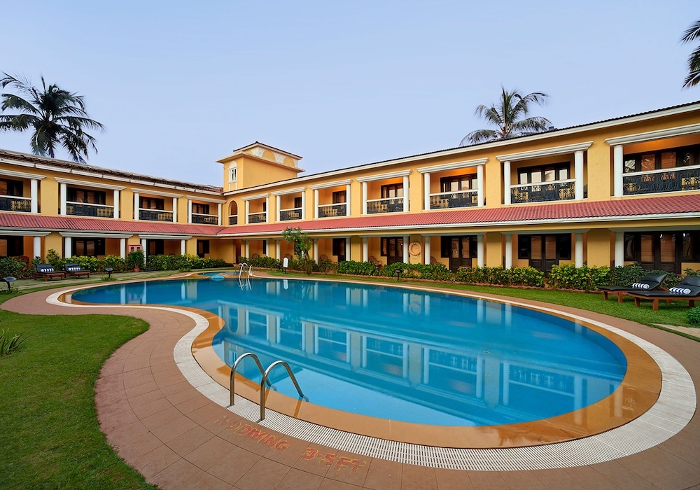 OYO Premium Calangute Suites