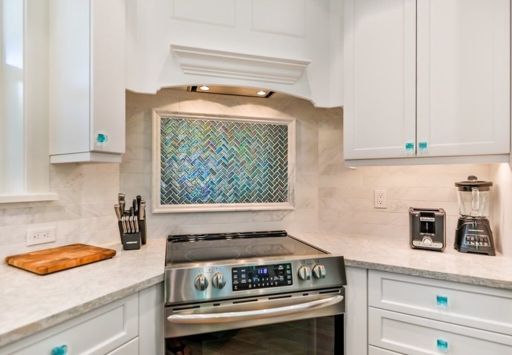 Sea U Soon - Premier 4 Bedroom Villa with Heated Pool
