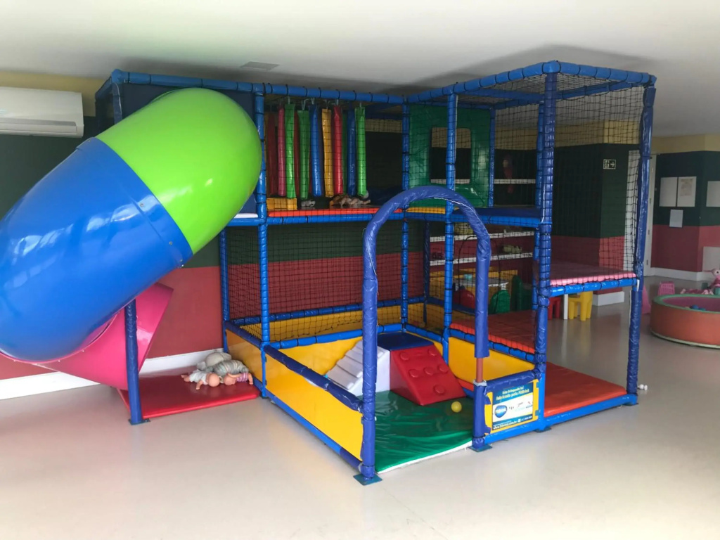 Apartamento p/ 8 com garagem churasqueira e piscina