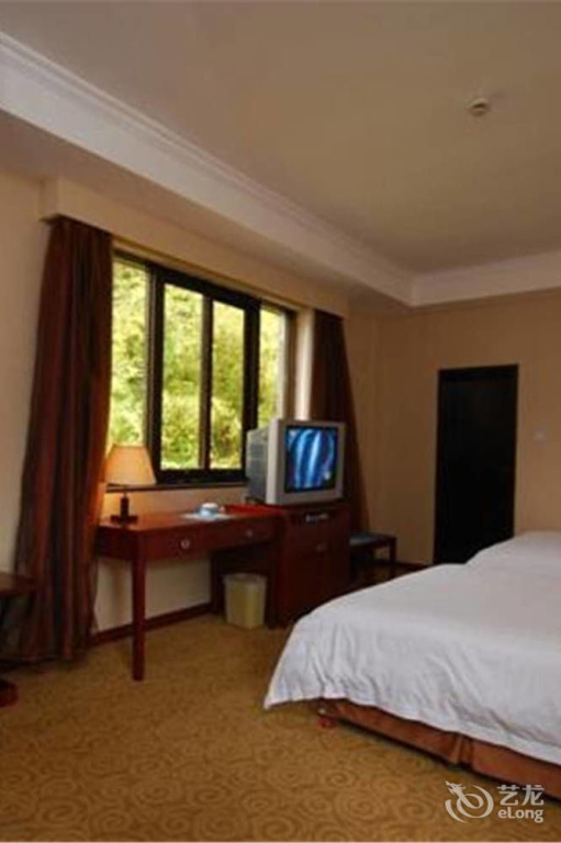 Hollyear Inn Zhangjiajie