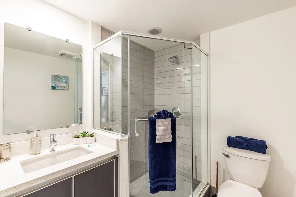 East West Comfort: Hollywood Walk Of Fame Apartments