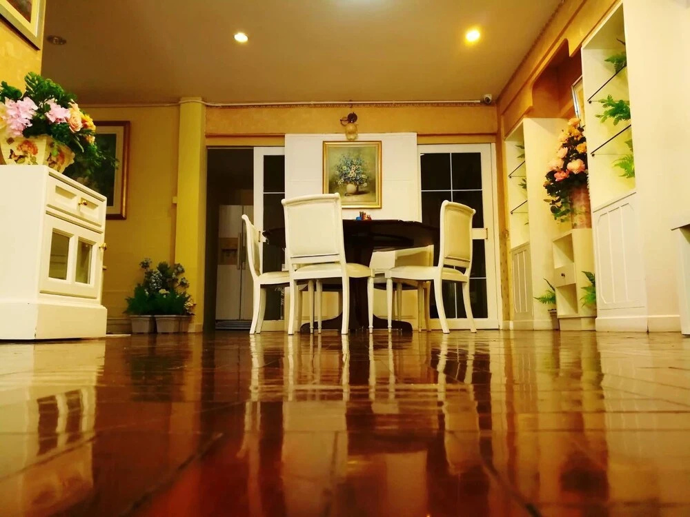 Nakhon Latphrao Hostel
