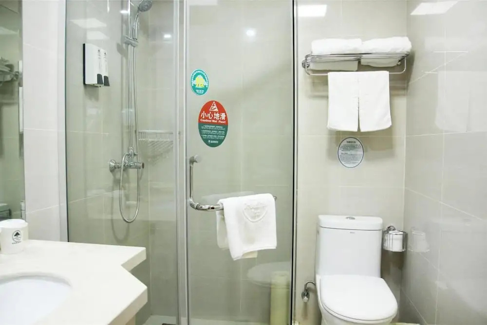 GreenTree Inn Taicang Baolong Square Hotel