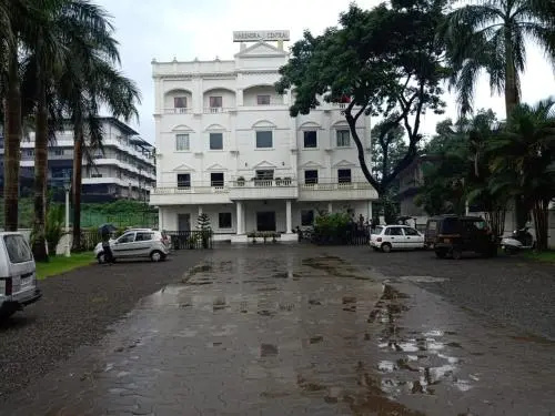 Hotel Narendra Central