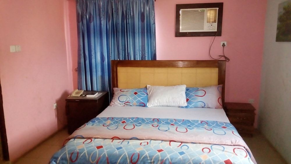 Zeepee Place Hotel