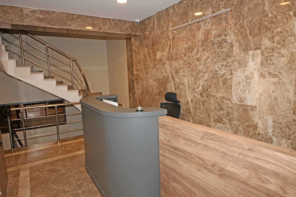 Corner Suite