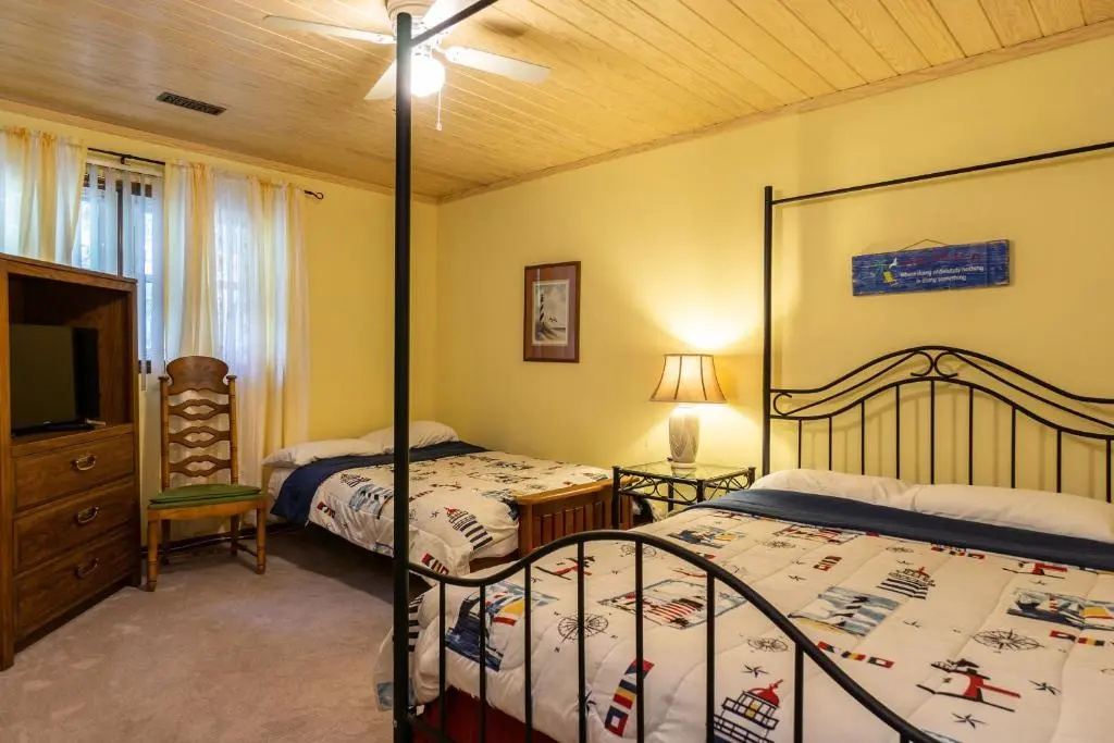 Windy Pointe by Oak Island Accommodations