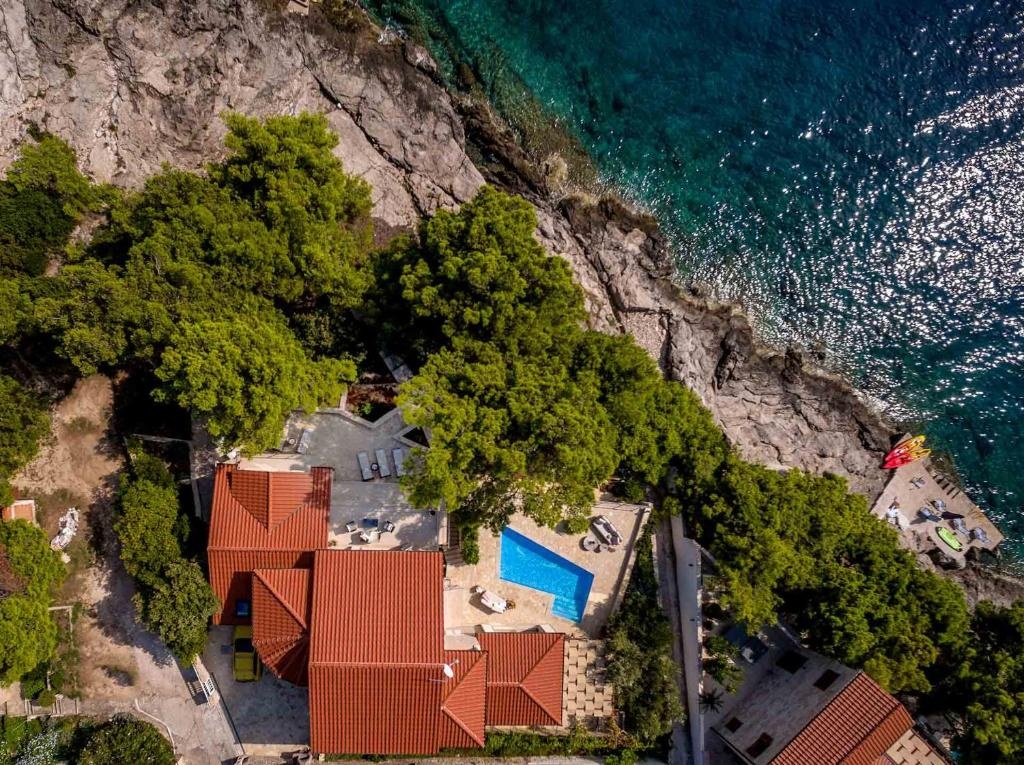 Villa Sumartin Selca, Stunning, Luxurious Frontline 7 Bedrooms, Amazing Sv