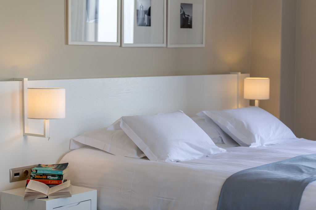 Acroterra Rosa Luxury Suites & Spa