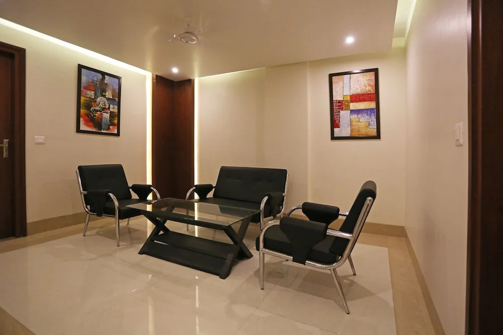 FabHotel Zineb