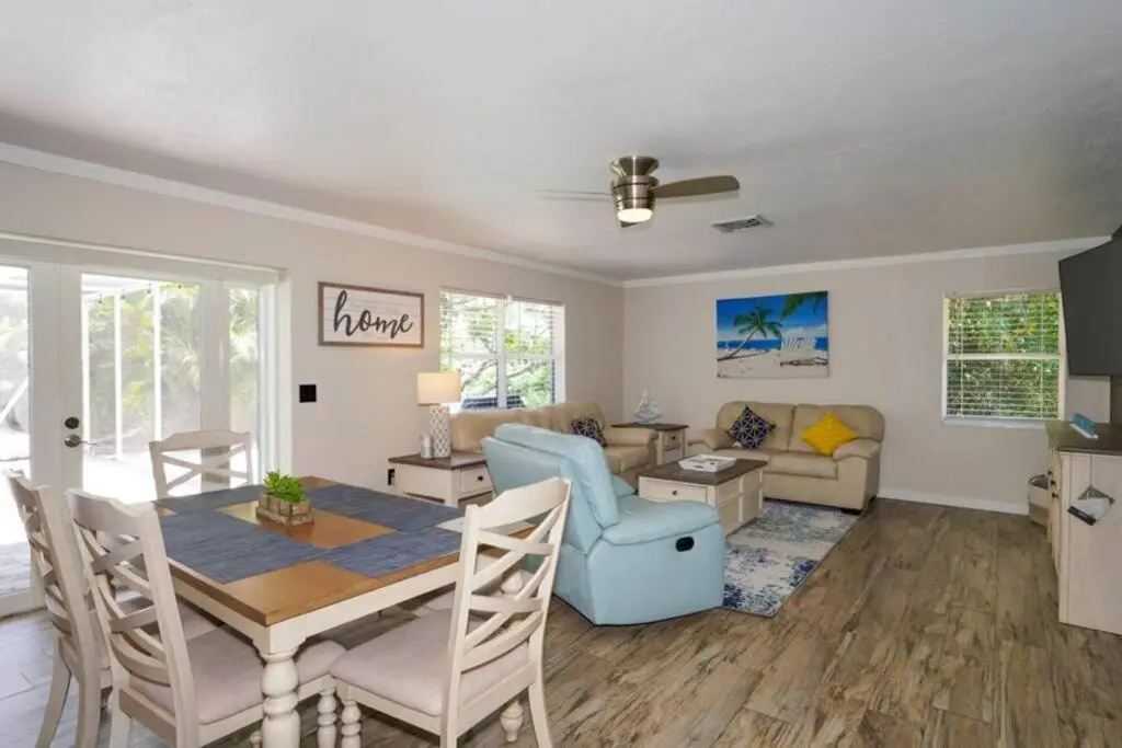 Heated Pool Home - Close to Beaches, Restaurants & More!