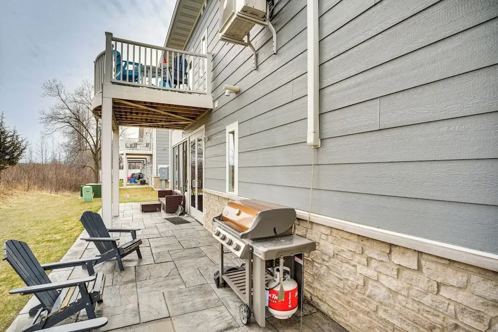 Home Near Road America & Elkhart Lake