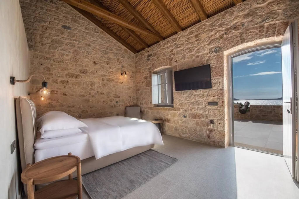 Ippola Boutique Hotel