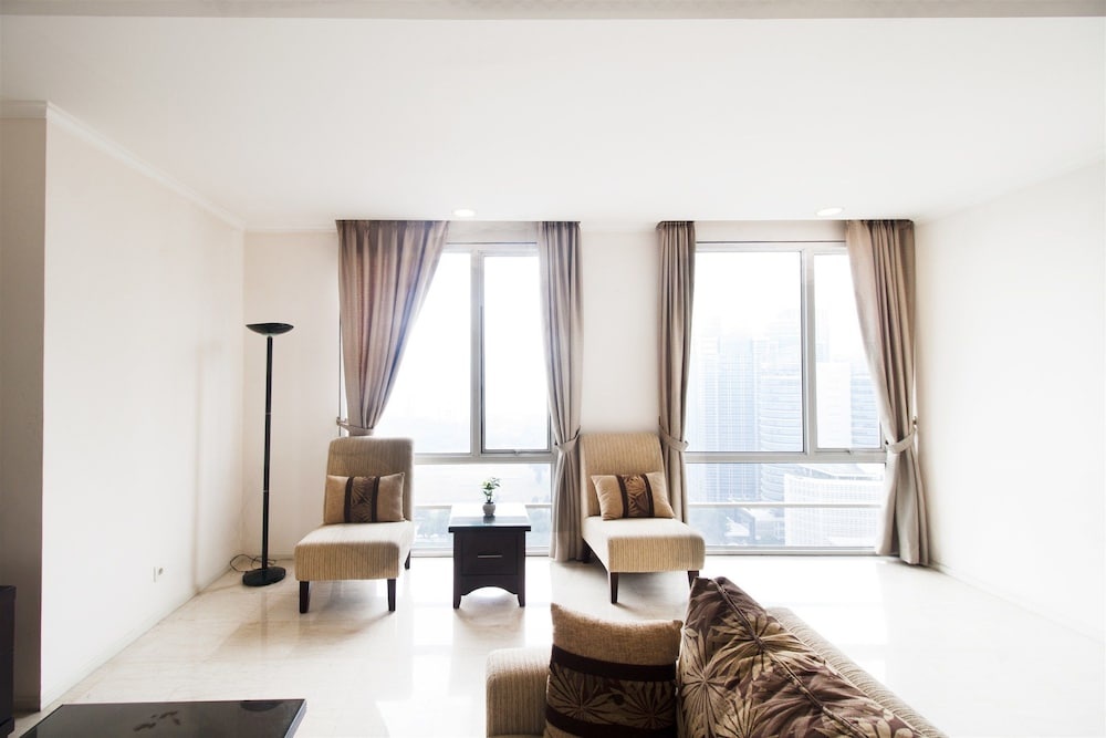 3 Bedroom at FX Sudirman by Travelio