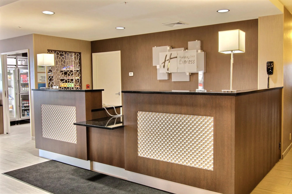 Holiday Inn Express Fargo - West Acres by IHG