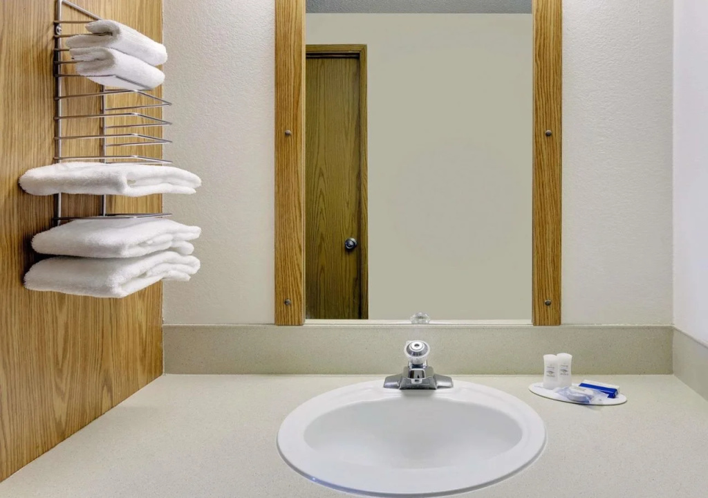 Affordable Inns Evanston