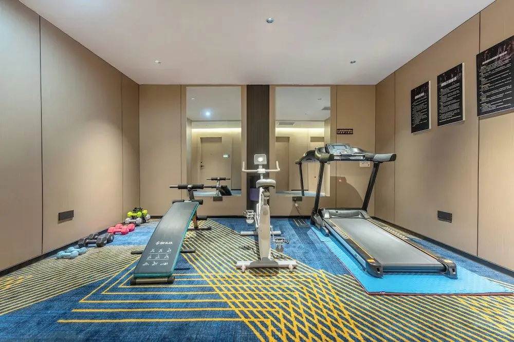 Norman Hotel - Guangzhou Haizhu District Binjiang East Road Subway - Free buffet breakfast - Free self-service laundry and drying - Free shuttle service provided during the Canton Fair