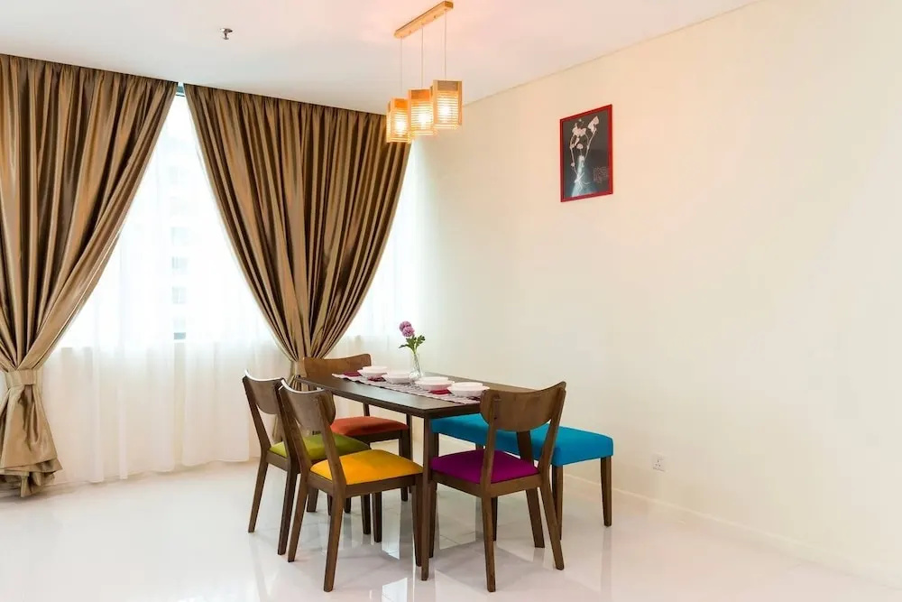 Bright 2BR Condo for 5 W/kl City View