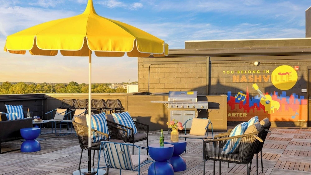 916 Main 12 Unit Buyout - Prvt 2 Floors, Sleeps 88 - Perfect For Group Travel
