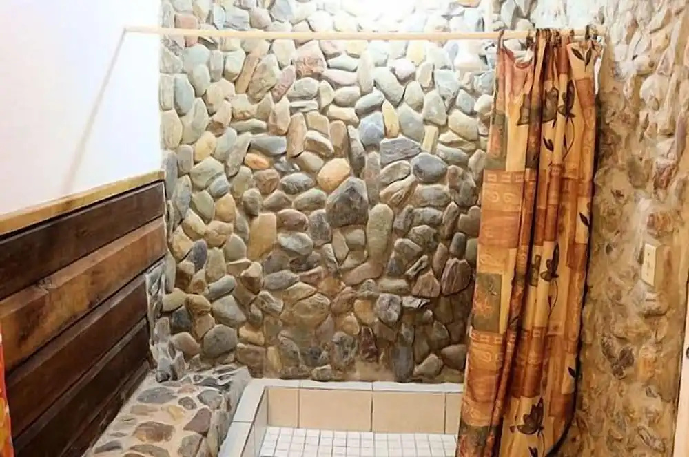 Maya Breeze Inn