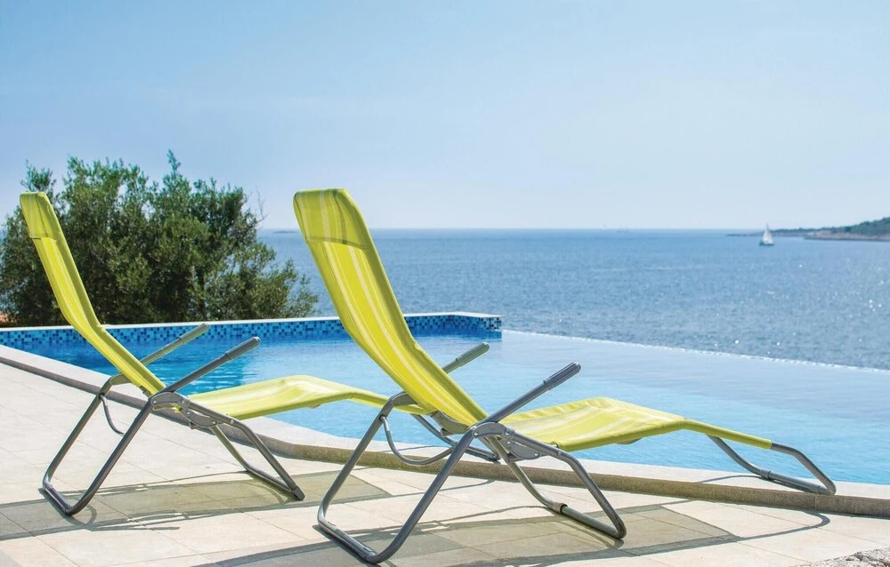Stunning Home in Sevid With Wifi and 4 Bedrooms