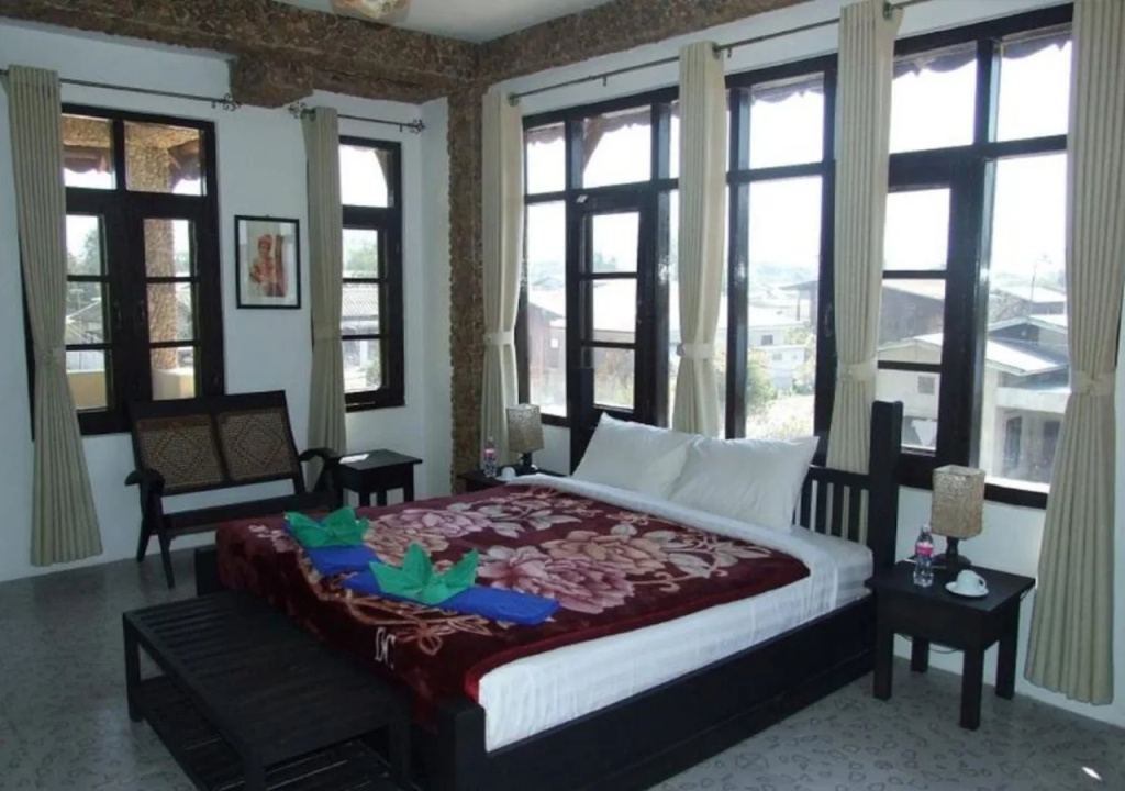 Aquarius Inn Inle Lake