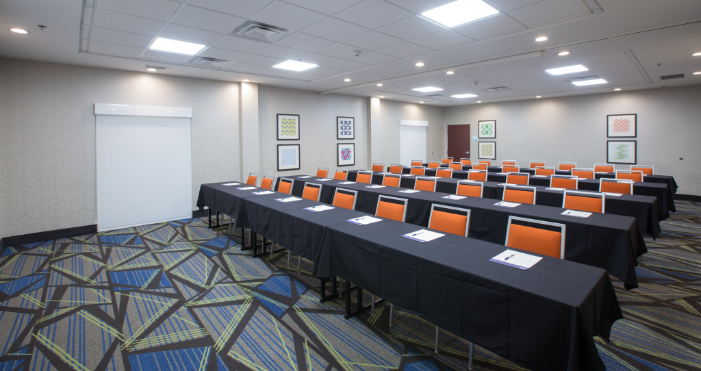 Holiday Inn Express & Suites Tupelo by IHG