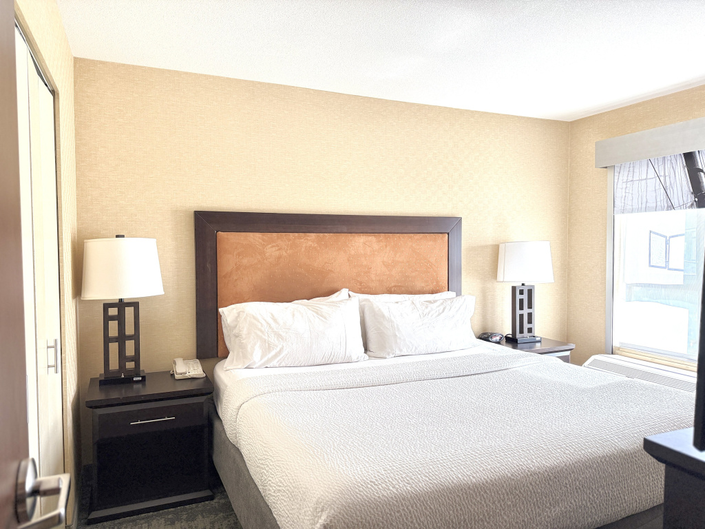 Holiday Inn Express & Suites Riverport Richmond by IHG