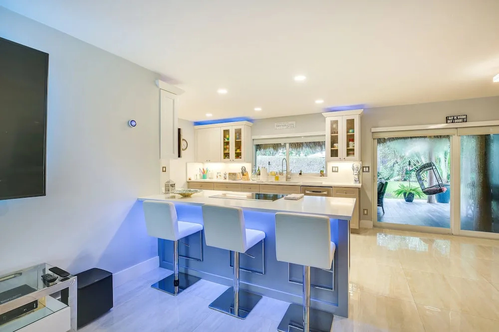 Furnished Patio + Gas Grill: Deerfield Beach Home
