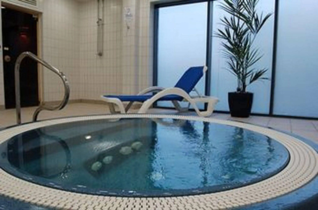 Lancaster Hotel