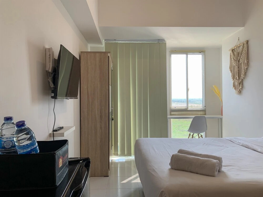 Studio With Minimalist Design Tokyo Riverside Pik 2 Apartment