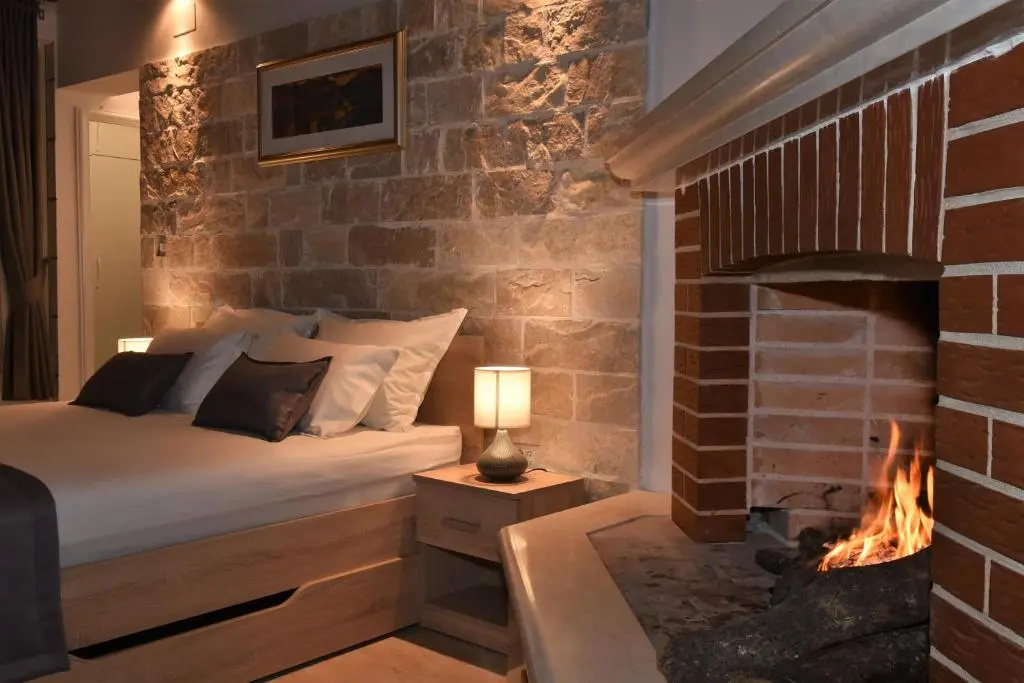 APARTMENTS4YOU SUPETAR 1,2,3&4 -the BEST and MOST POPULAR apartments for DISCOVERING the island - free parking - 200 meters from the beach