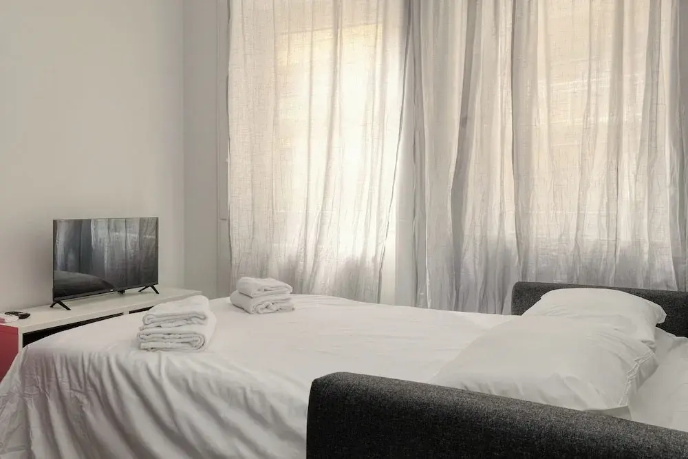 JOIVY Charming 2BR Flat near City Life