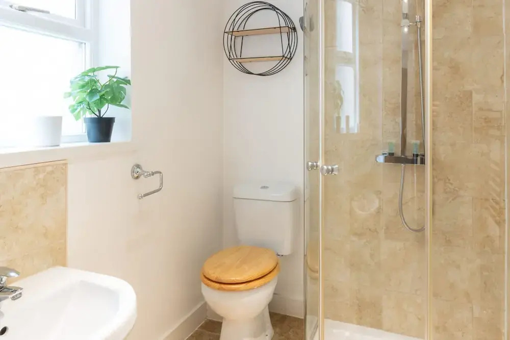 Host Stay Burton Road