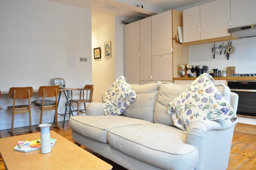 Fantastic 2 Bedroom Flat in Great Location
