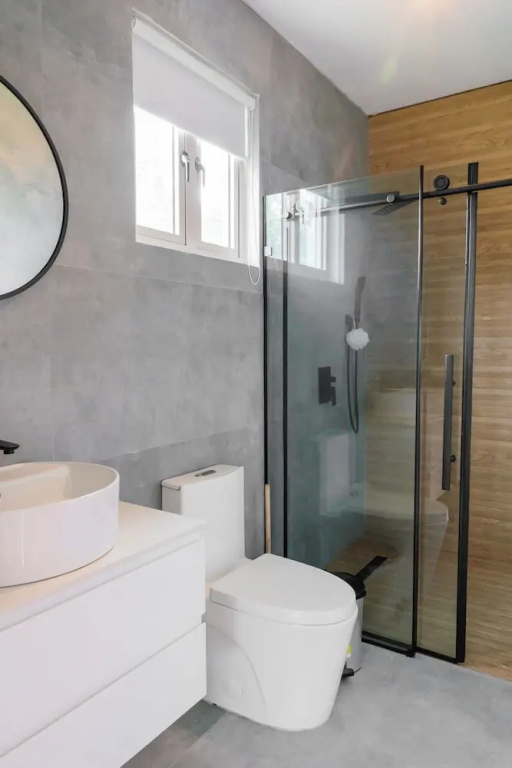 Upscale Villa in Gated Community Beach Access Yari