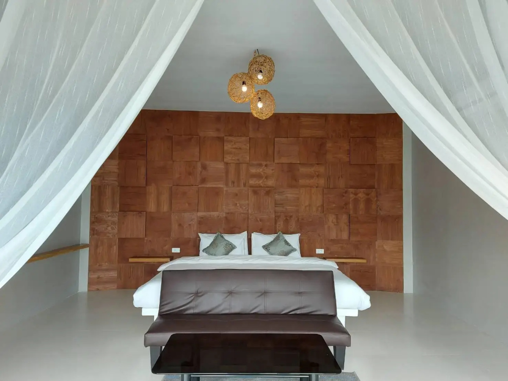 Tanaosri & Creekside Resort