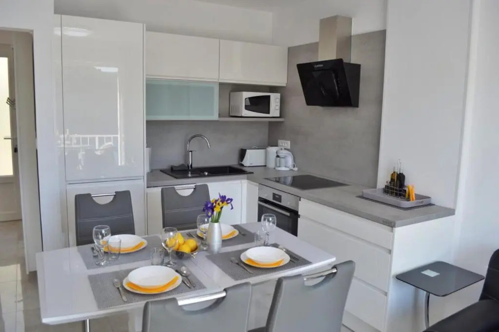 Apartment More 22