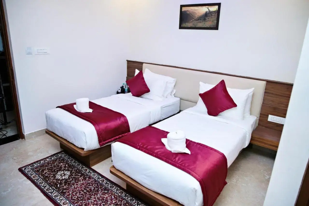 Villa Grand Hotel Near Kempegowda International Airport