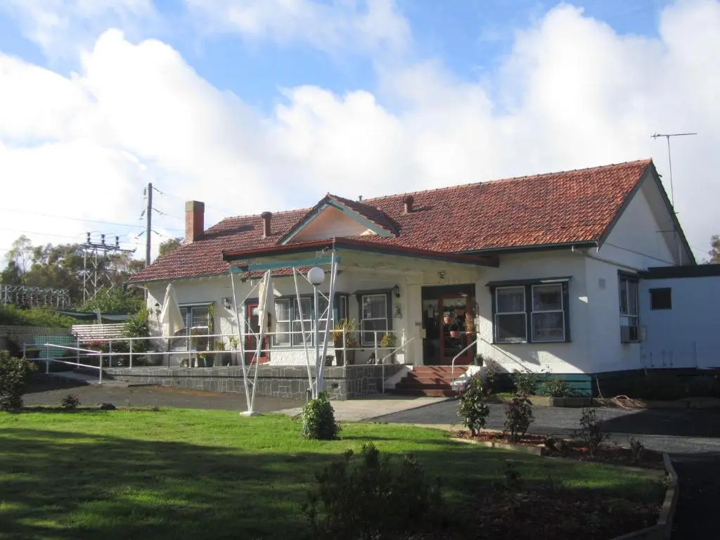The Highlander Motel - 24HR Check In