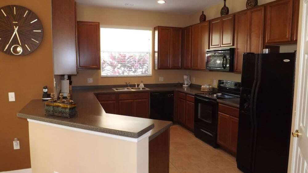 4 Br Compass Bay Sleeps 8 - Fld 3277
