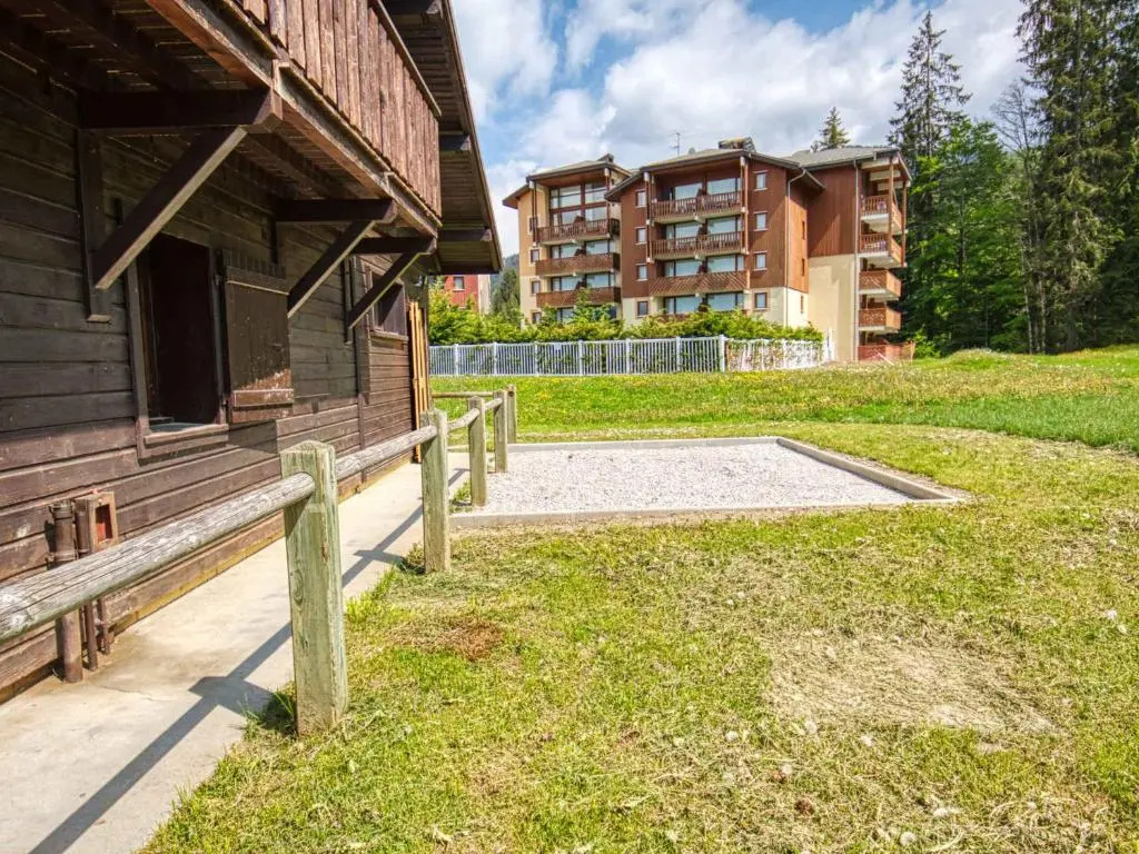 Chalet au pied des pistes, sauna et terrasse, pour 12 pers. - FR-1-642-5