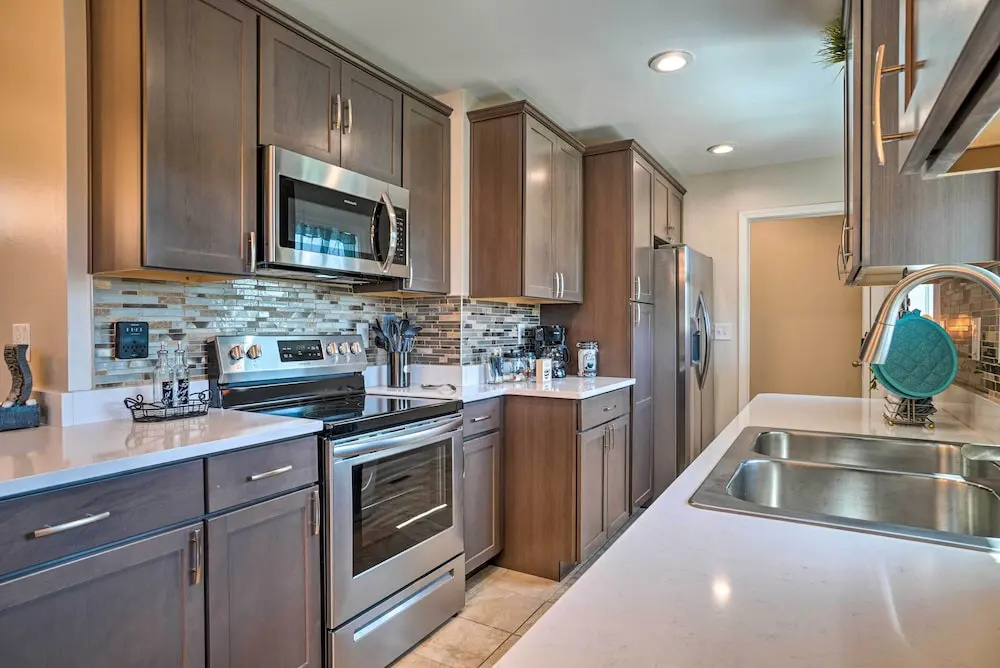 Nashville Home w/ Seasonal Pool < 5 Mi to Dtwn!