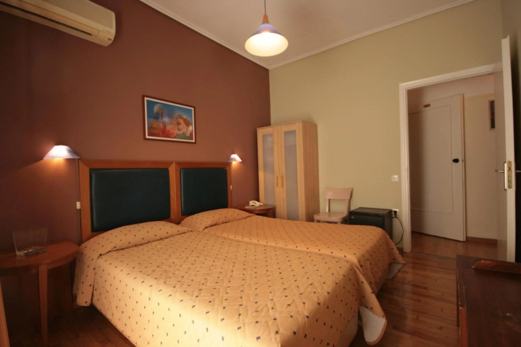 Adams Hotel