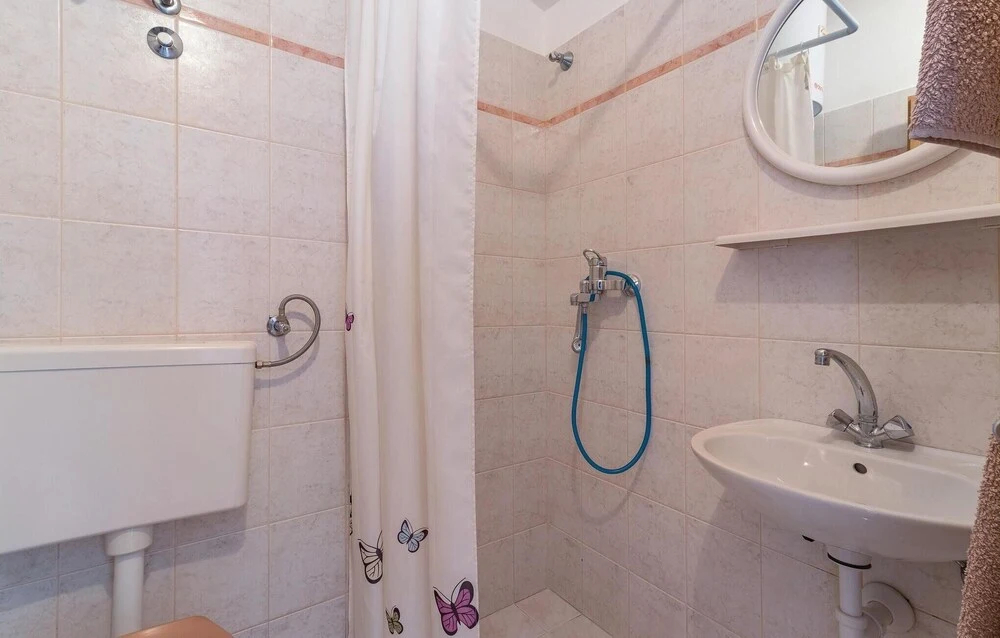 Nice Home in Fazana With Wifi and 2 Bedrooms