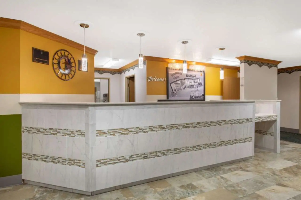 Super 8 by Wyndham Bedford
