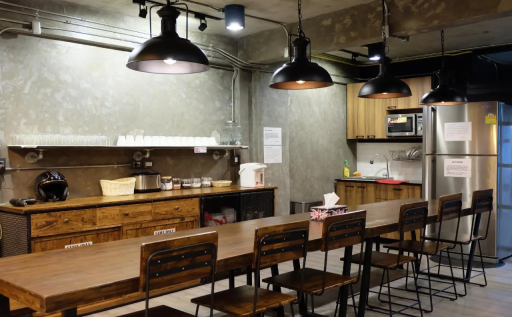 Sleepover Hostel Bangkok