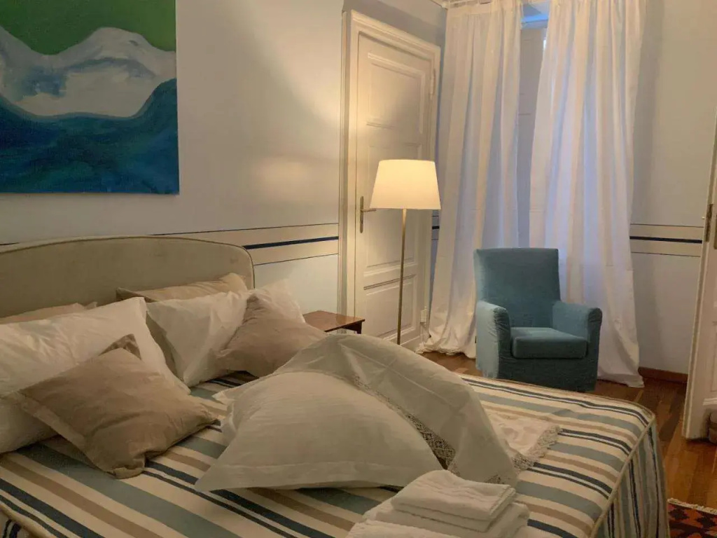 Golden Eagle Apartments B&B
